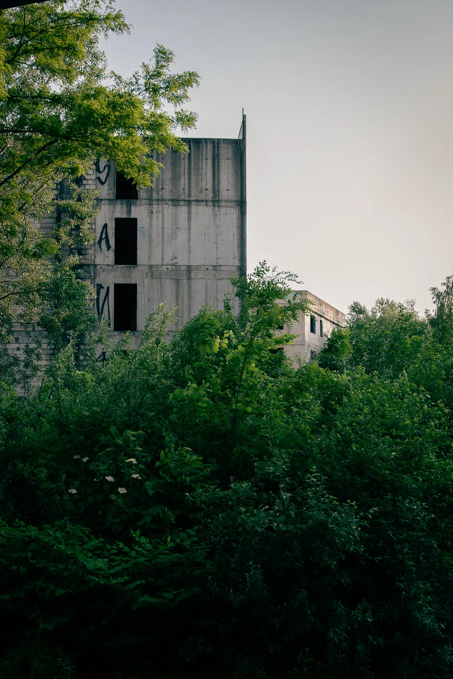 A photographic trip through abandoned locations in Krakow (3)