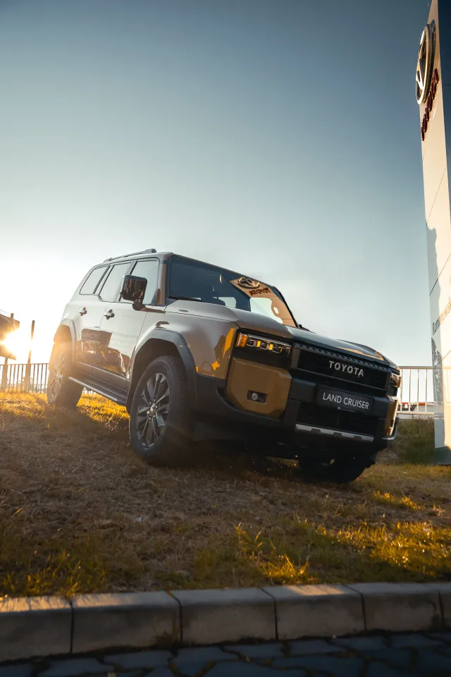 Photograph: land cruiser