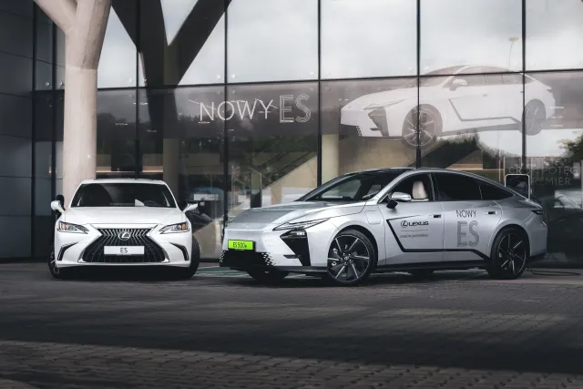 Photograph: lexus es