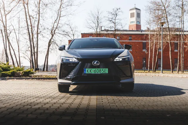 Photograph: lexus rz