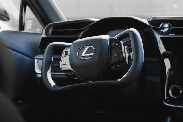 Photograph: lexus rz